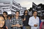 Priya Dutt leads protest for Delhi rape incident in  Carter Road, Mumbai on 22nd Dec 2012(40).JPG